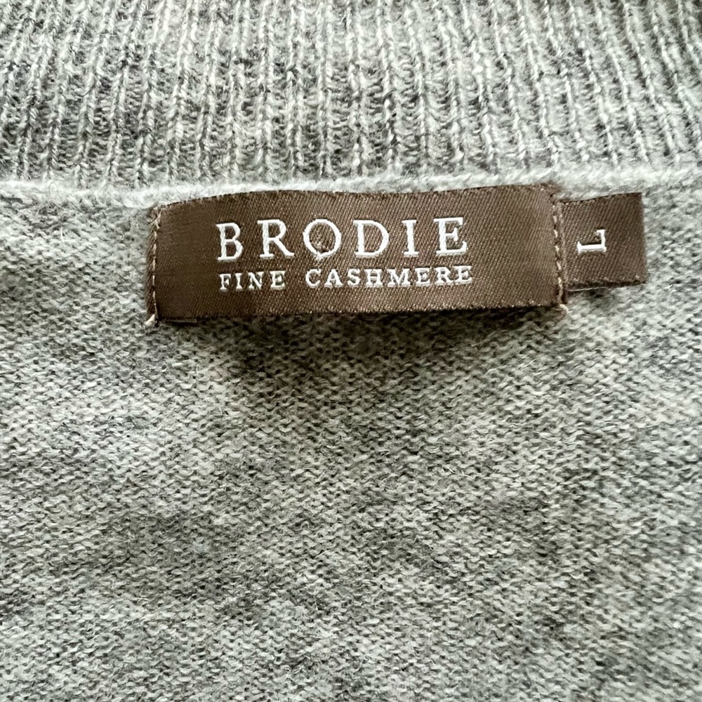 Brodie Fine Cashmere Gray Metallic Foil V-Neck Sweater | Women’s L - Picture 7 of 8